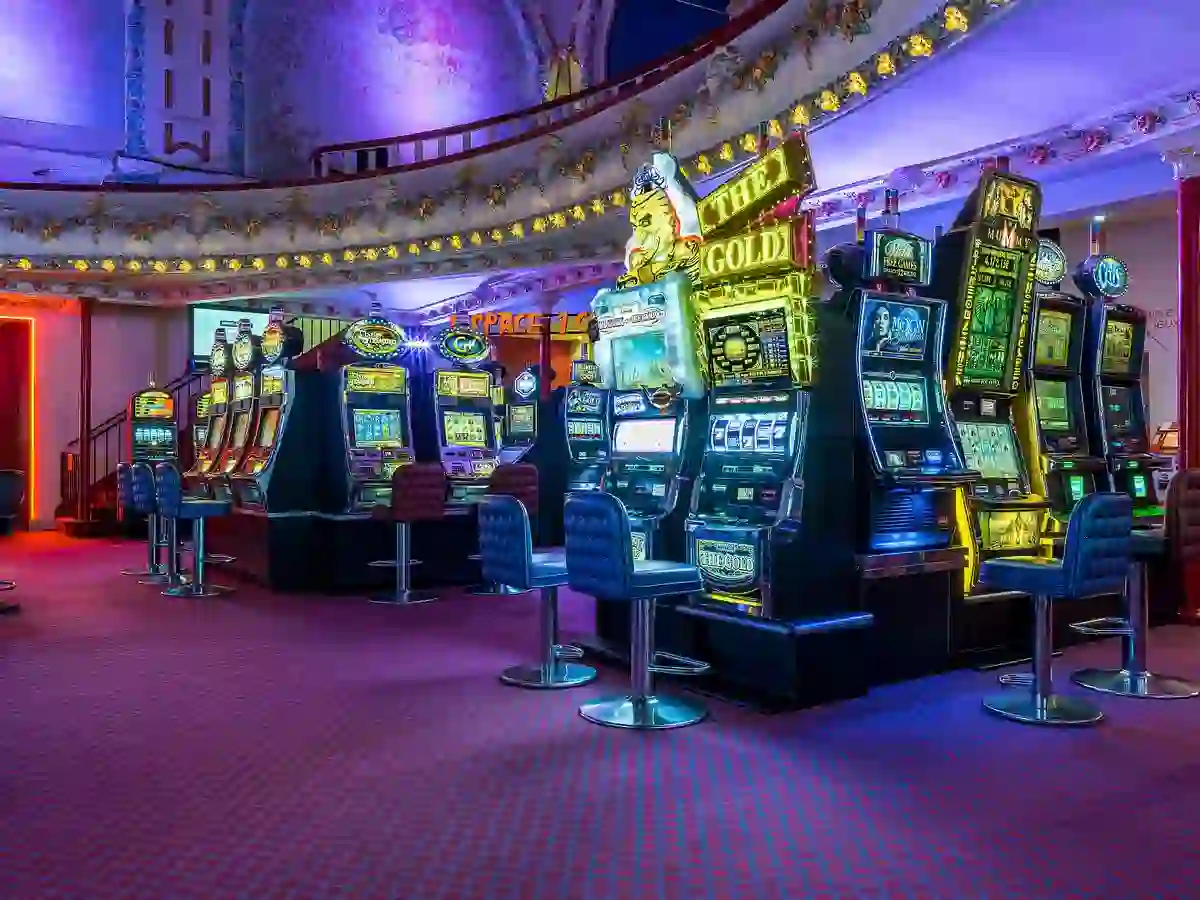 Black Scatter Slot